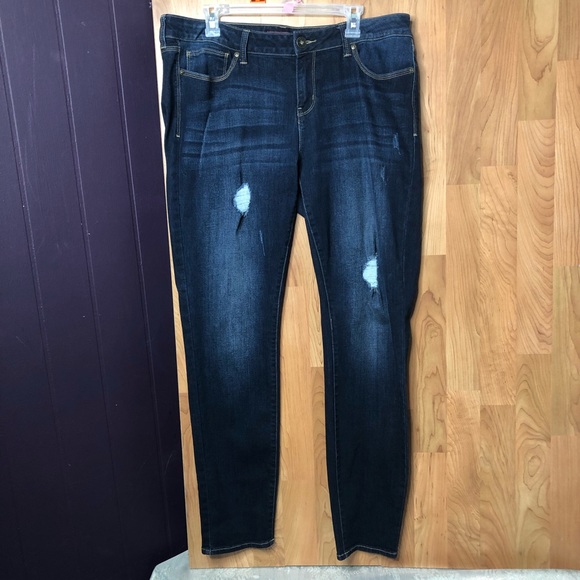 Guess Denim - Guess Size 34 Ladies Med Rise curvy skinny